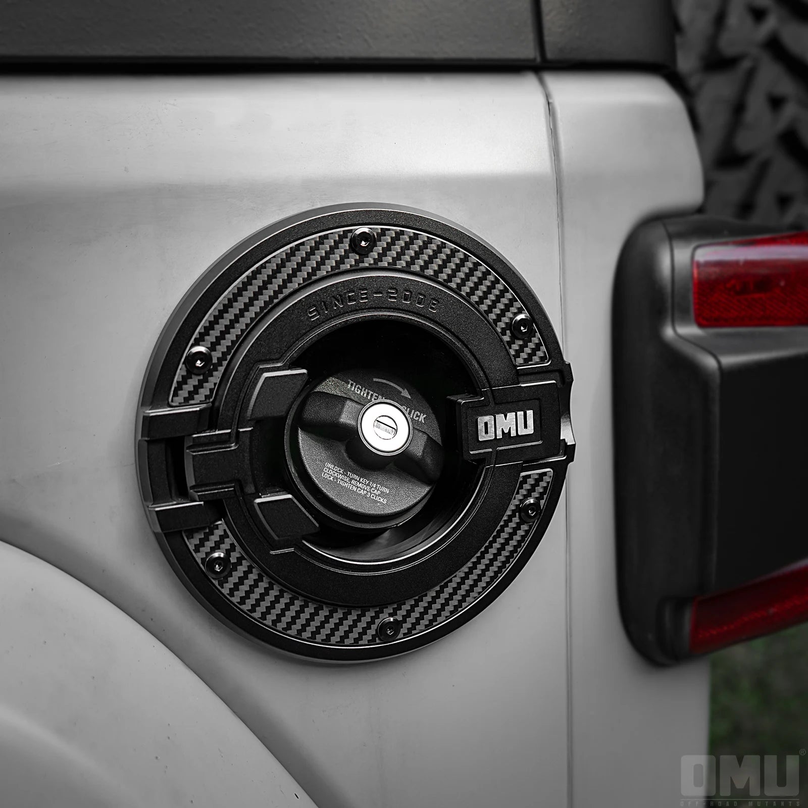 Genesis Series Gas Tank Cover