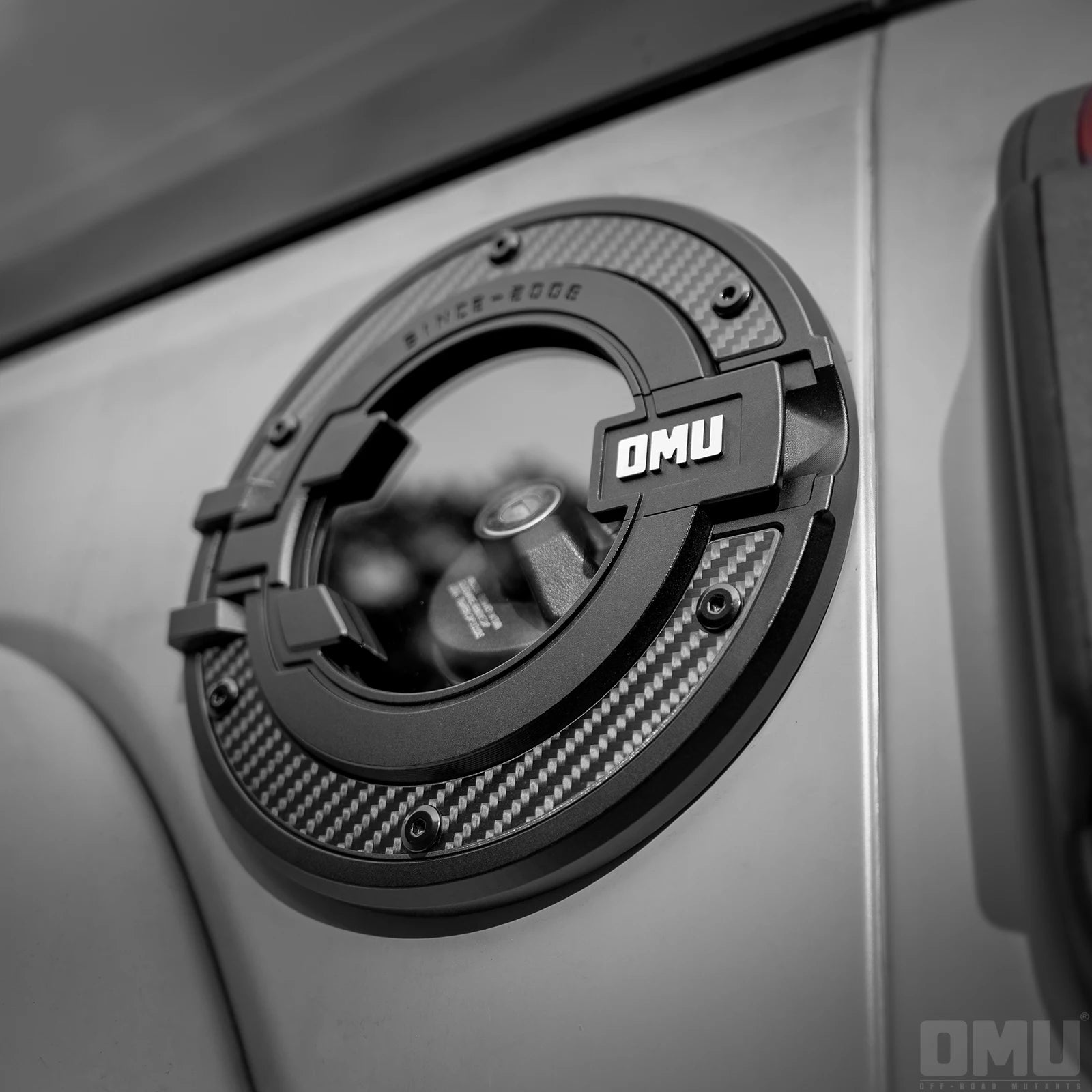 Genesis Series Gas Tank Cover